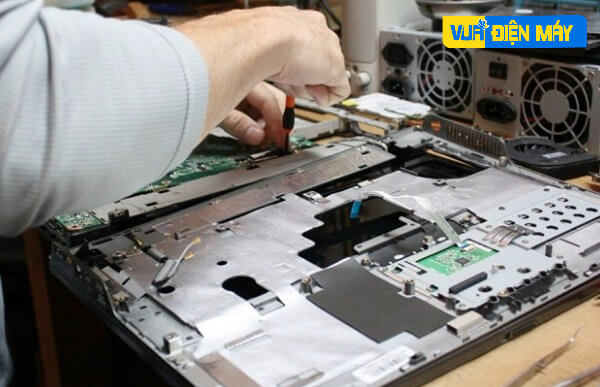 sửa tivi bị chớp nháy màn hình