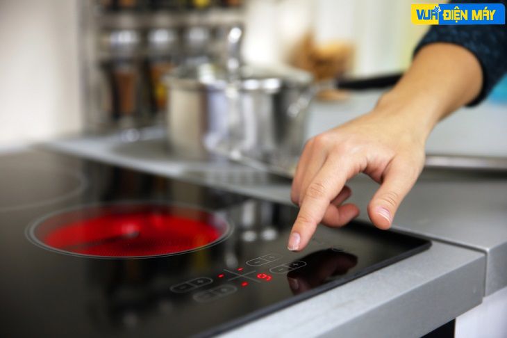 Tổng hợp các lỗi thường gặp khi sử dụng bếp từ cảm ứng