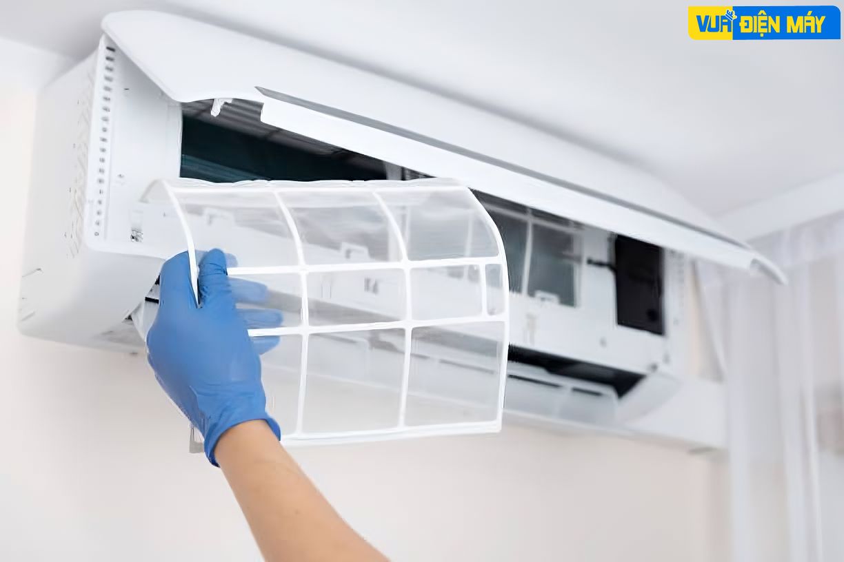 Dịch vụ vệ sinh máy lạnh tại nhà quận Bình Thạnh nhanh chóng