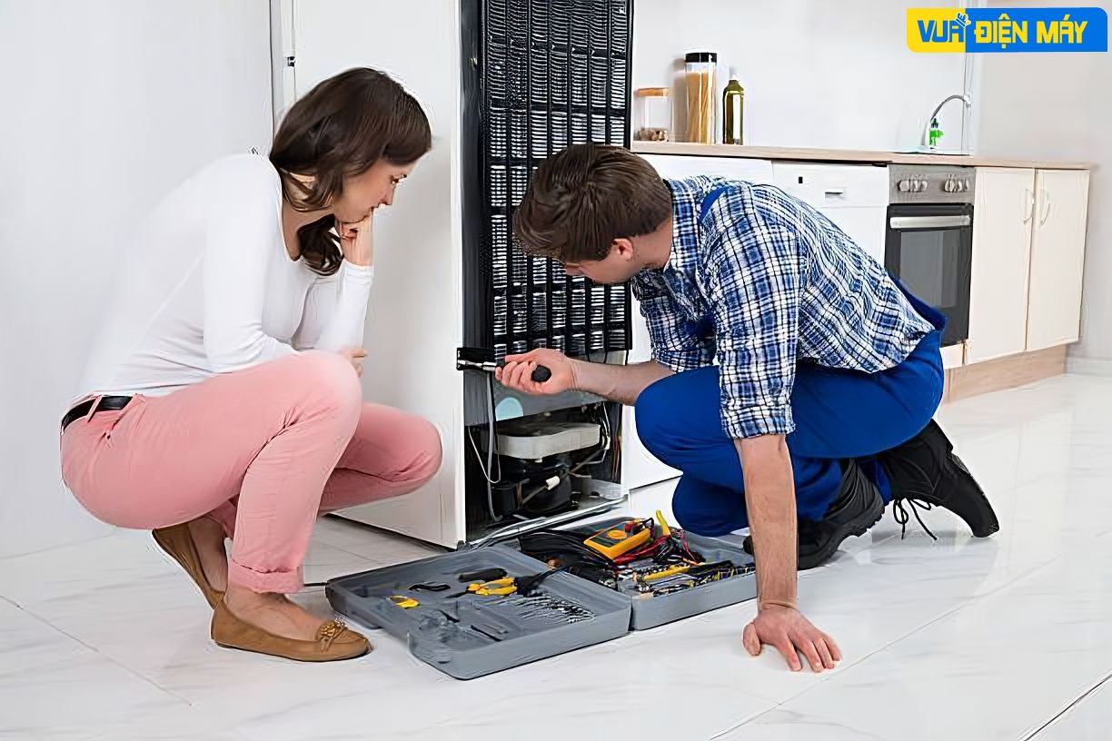 Dịch vụ vệ sinh tủ lạnh tại nhà