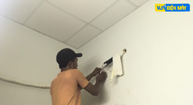 giá thi công ống đồng âm tường