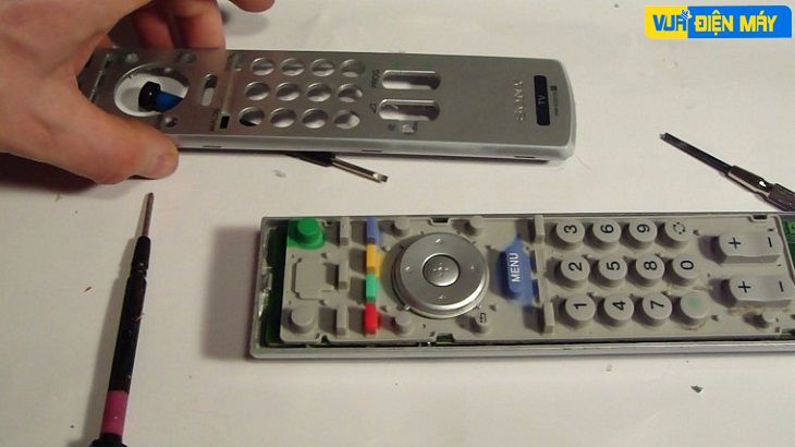 Vệ sinh remote